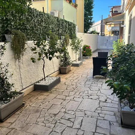 Summer Apartment *